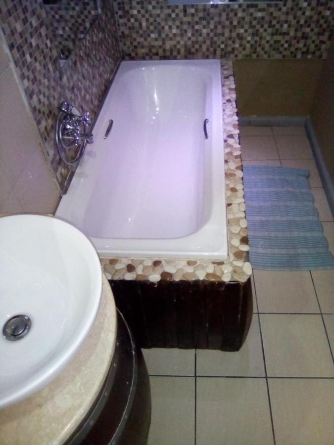 קייפטאון Bread And Barrel Guesthouse Bellville מראה חיצוני תמונה