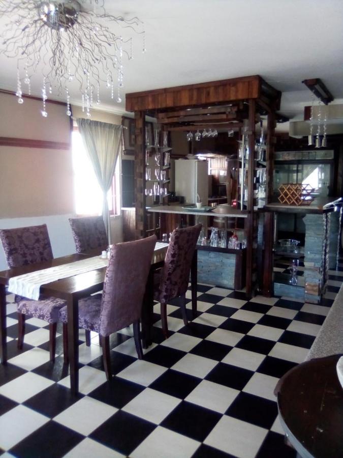 קייפטאון Bread And Barrel Guesthouse Bellville מראה חיצוני תמונה